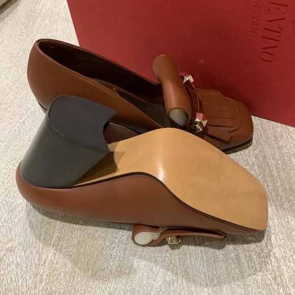 Valentino Garavani Heels - Picture 8 of 11